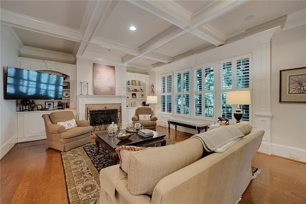 3 bedroom, 3 bathroom, 3,100 sq ft townhouse for sale at 230 Wisteria Circle, Roswell, GA 30076 — photo 7