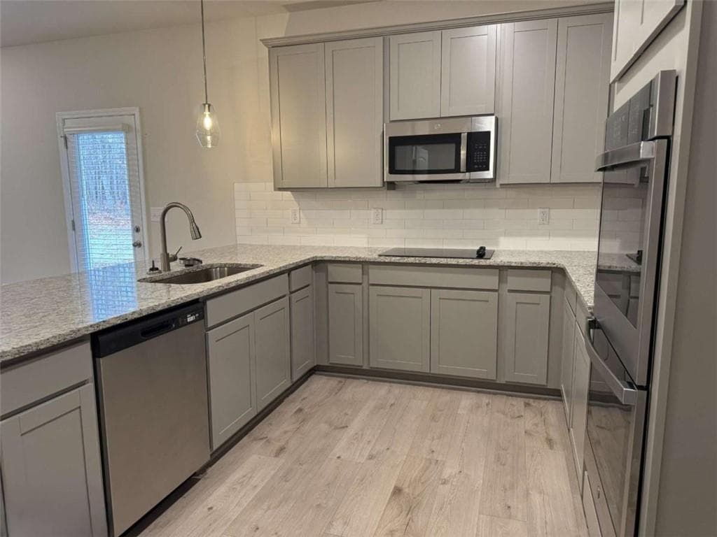 5 bedroom, 4 bathroom, 3,300 sq ft single family residence under contract at 286 Crabapple Road, Mcdonough, GA 30253 — photo 7