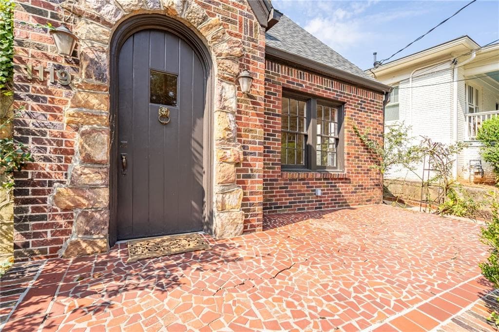 3 bedroom, 2 bathroom, 1,665 sq ft single family residence for sale at 1119 University Drive, Atlanta, GA 30306 — photo 4
