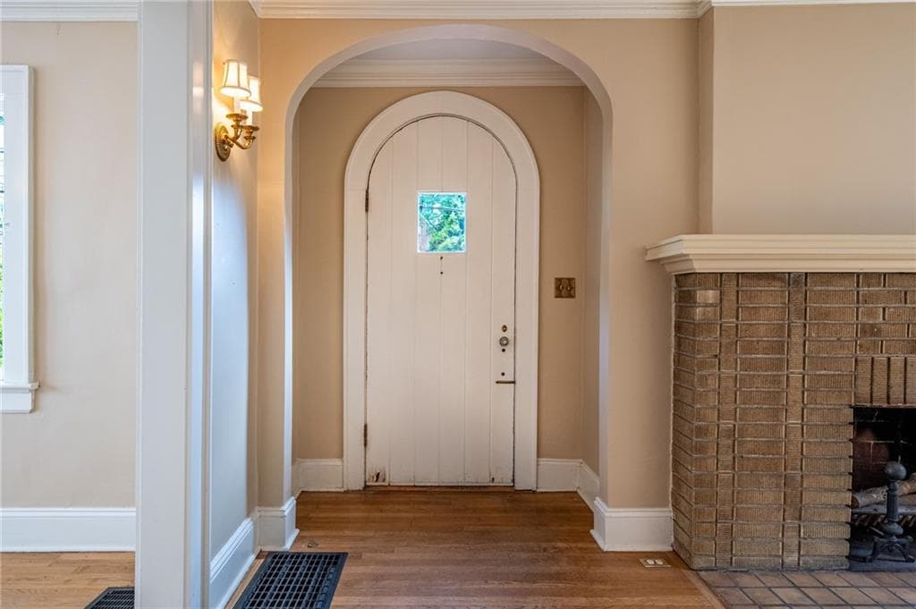 3 bedroom, 2 bathroom, 1,665 sq ft single family residence for sale at 1119 University Drive, Atlanta, GA 30306 — photo 5