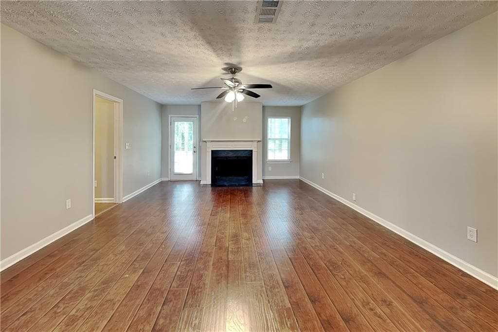 4 bedroom, 3 bathroom, 2,230 sq ft single family residence for rent at 3544 Willgrove Way, Duluth, GA 30096 for $2,550 a month — photo 2