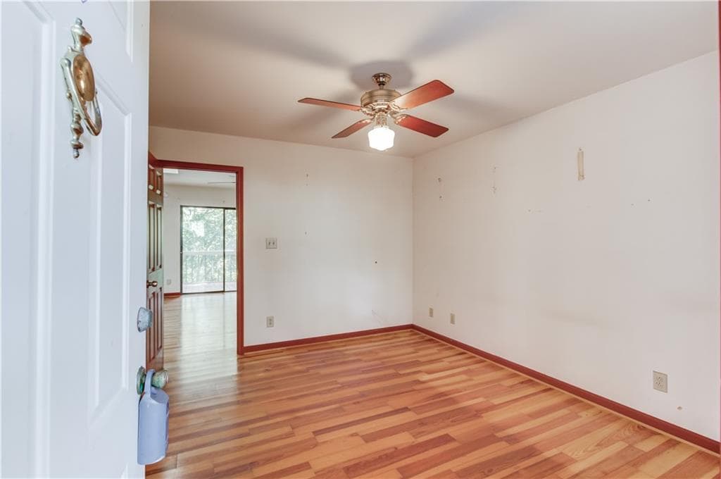 3 bedroom, 4 bathroom, 1,700 sq ft single family residence for sale at 3629 Lakeview Drive, Gainesville, GA 30501 — photo 6