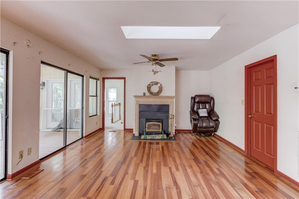 3 bedroom, 4 bathroom, 1,700 sq ft single family residence for sale at 3629 Lakeview Drive, Gainesville, GA 30501 — photo 9