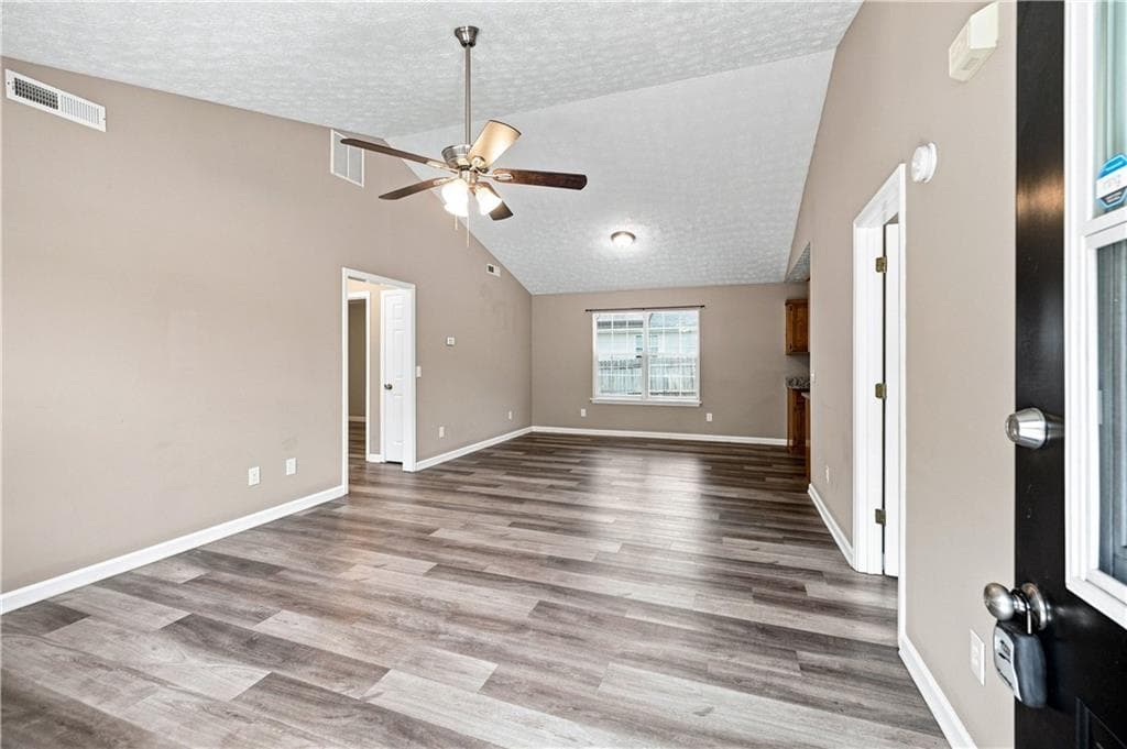 3 bedroom, 2 bathroom, 1,118 sq ft single family residence for rent at 6985 Crooked O Trail, Gainesville, GA 30506 for $1,700 a month — photo 2