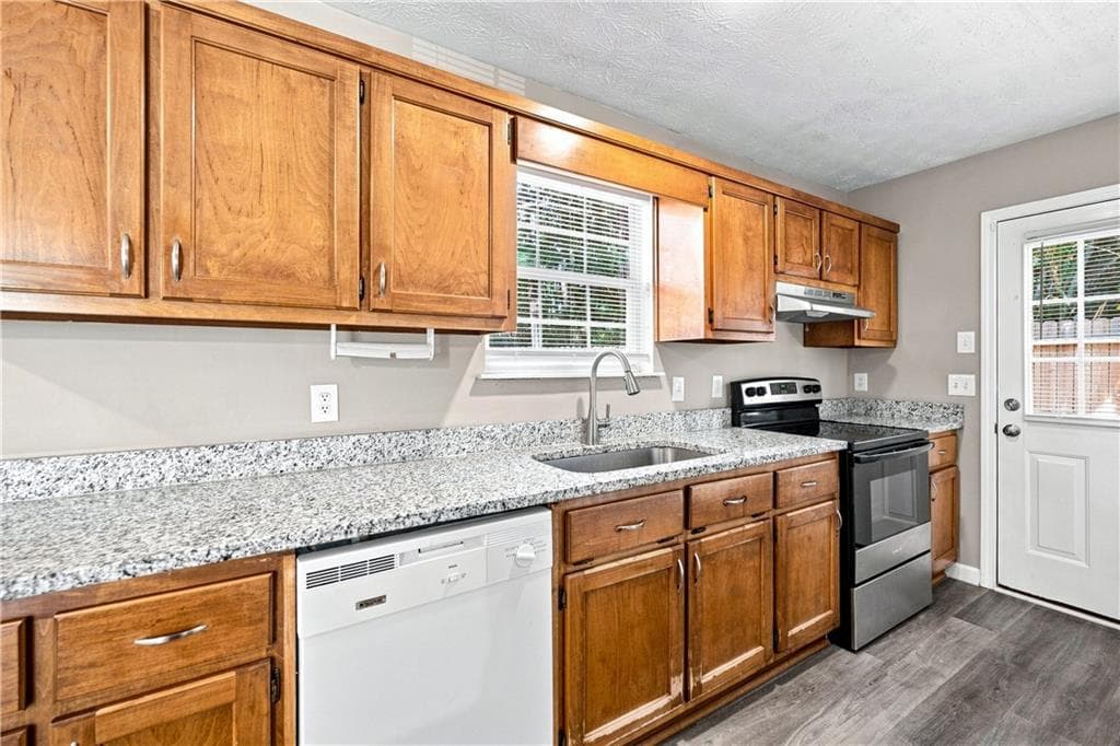 3 bedroom, 2 bathroom, 1,118 sq ft single family residence for rent at 6985 Crooked O Trail, Gainesville, GA 30506 for $1,700 a month — photo 8