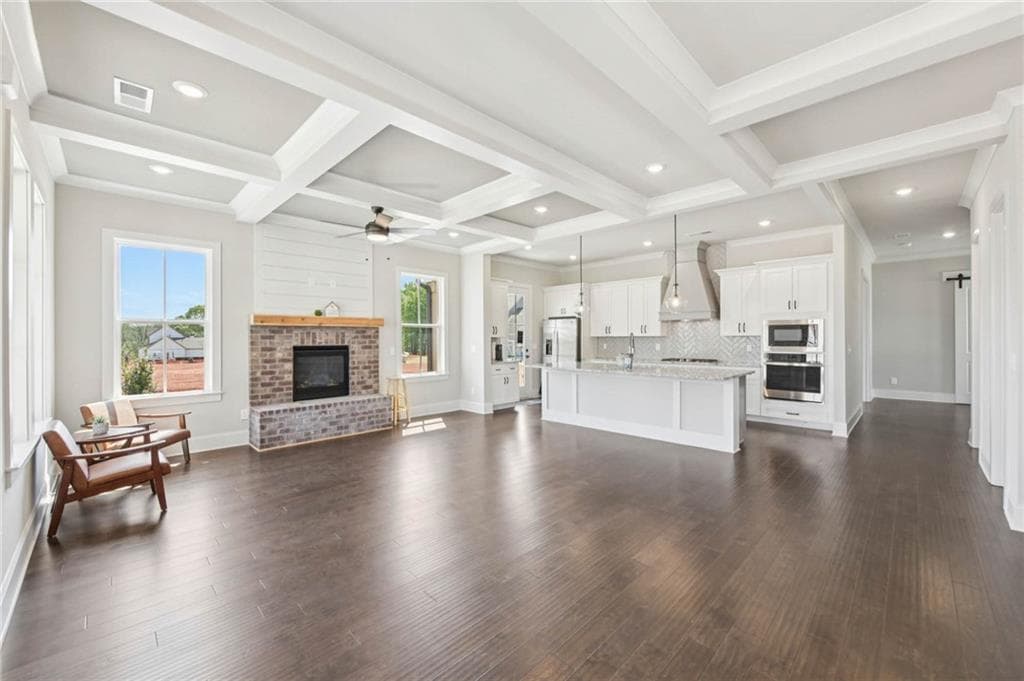 4 bedroom, 4 bathroom, 2,811 sq ft single family residence under contract at 1200 MELODY Lane, Watkinsville, GA 30677 — photo 4