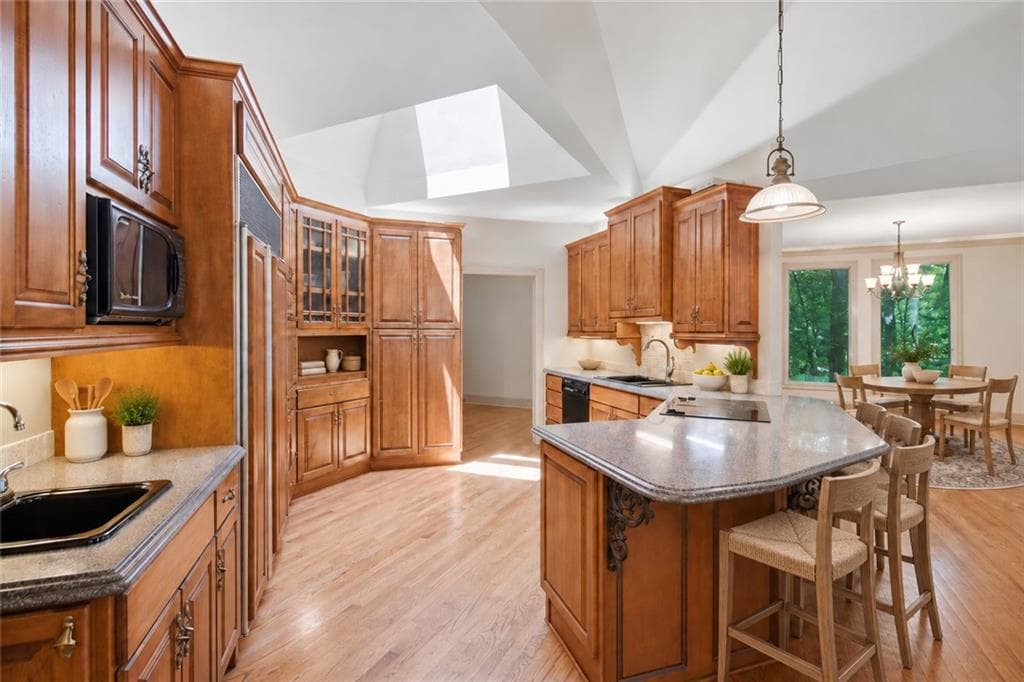 4 bedroom, 4 bathroom, 4,005 sq ft single family residence for sale at 532 Cherokee Trail, Big Canoe, GA 30143 — photo 10