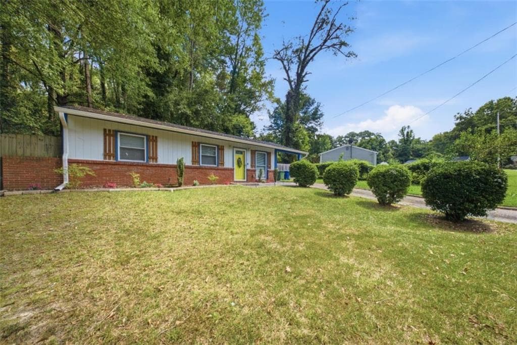 3 bedroom, 1 bathroom, 850 sq ft single family residence for sale at 371 Santa Lucia Terrace, Atlanta, GA 30318 — photo 2