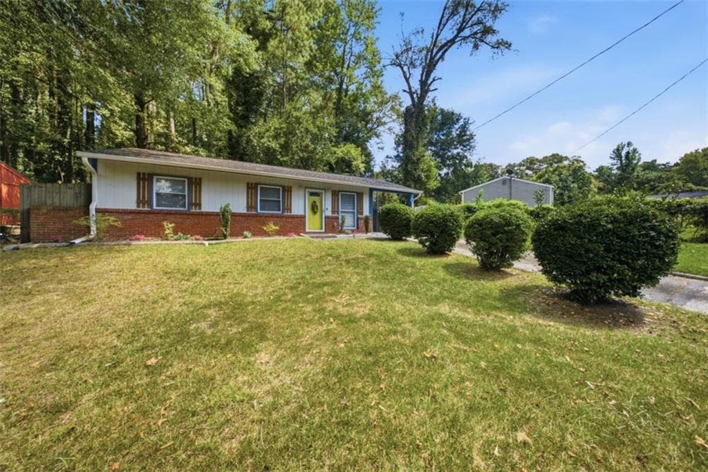 3 bedroom, 1 bathroom, 850 sq ft single family residence for sale at 371 Santa Lucia Terrace, Atlanta, GA 30318 — photo 4
