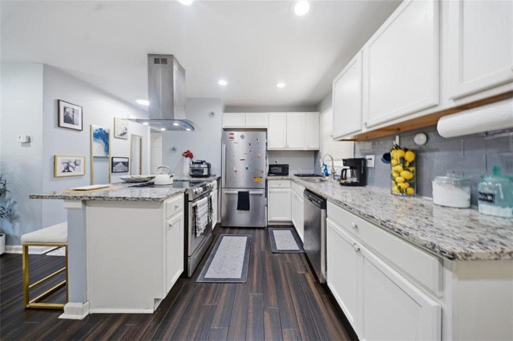 3 bedroom, 1 bathroom, 850 sq ft single family residence for sale at 371 Santa Lucia Terrace, Atlanta, GA 30318 — photo 10