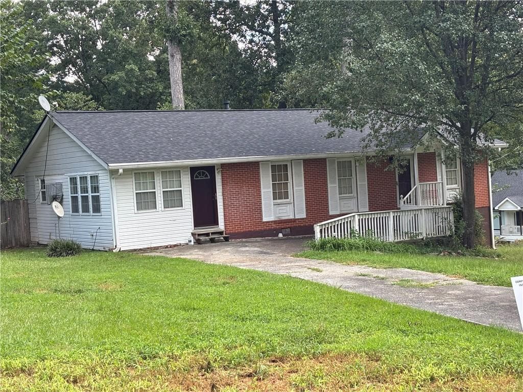 4 bedroom, 2 bathroom, 1,634 sq ft single family residence for sale at 5055 CROWE Drive, Smyrna, GA 30082