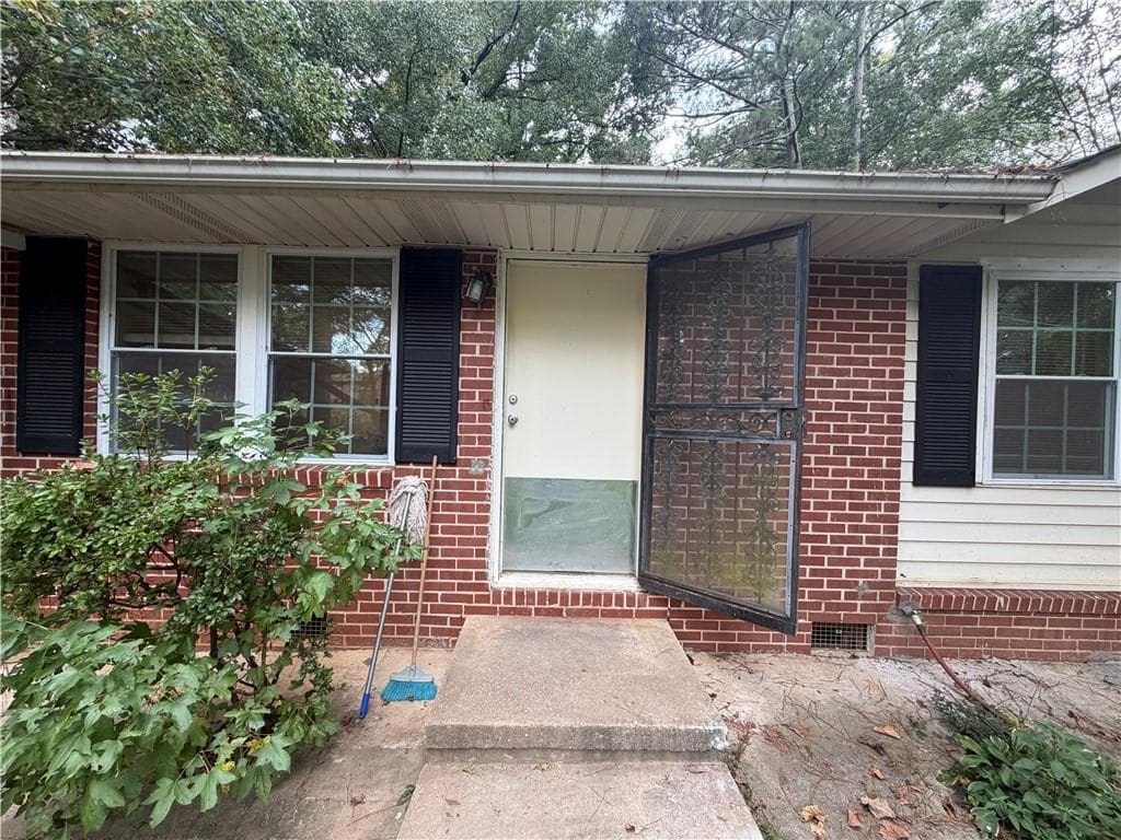4 bedroom, 1 bathroom, 1,757 sq ft single family residence for sale at 4429 Glade Road, Forest Park, GA 30297 — photo 7