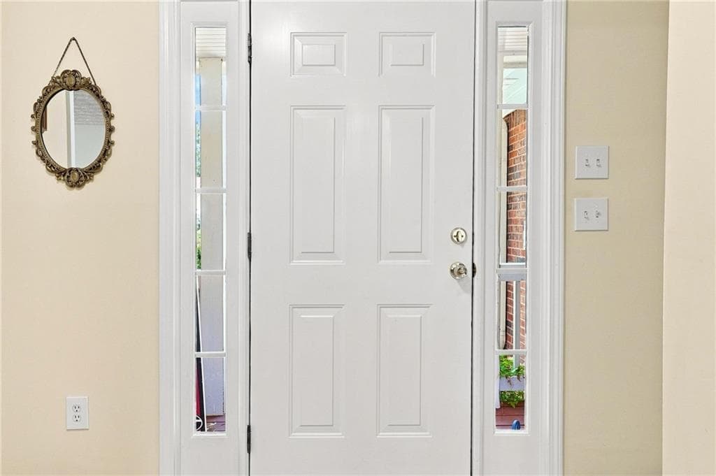 5 bedroom, 4 bathroom, 3,308 sq ft single family residence for sale at 5821 Silverthorn Drive, Flowery Branch, GA 30542 — photo 7