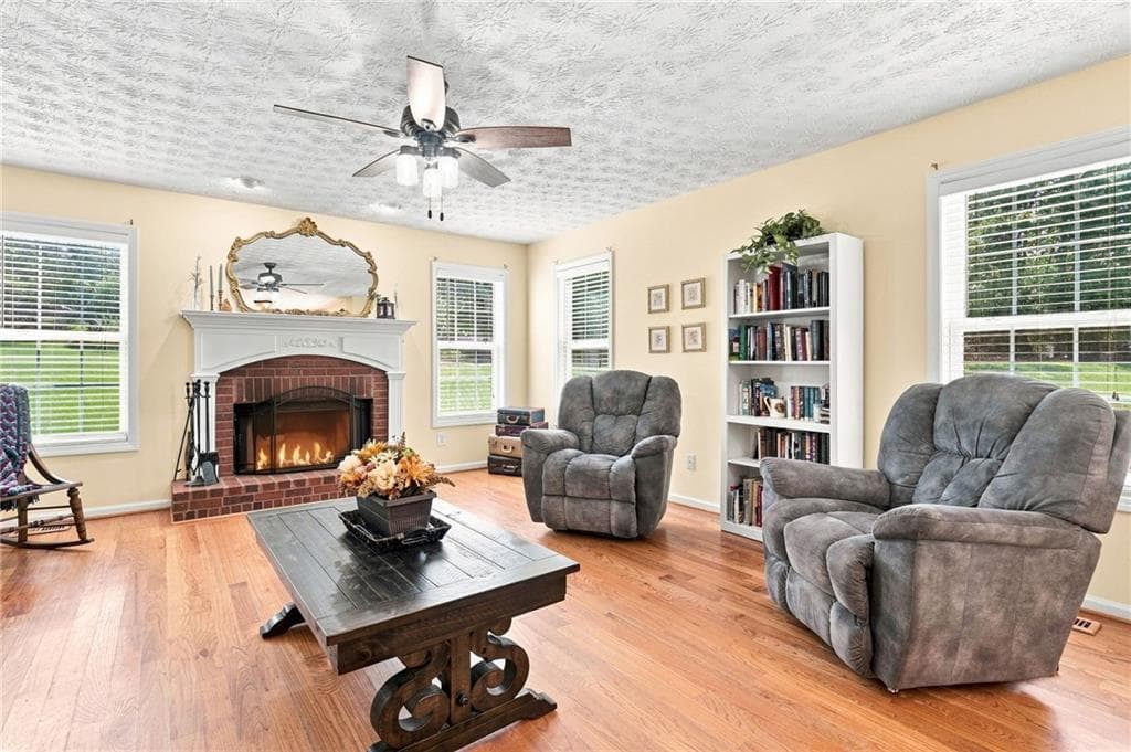 5 bedroom, 4 bathroom, 3,308 sq ft single family residence for sale at 5821 Silverthorn Drive, Flowery Branch, GA 30542 — photo 8