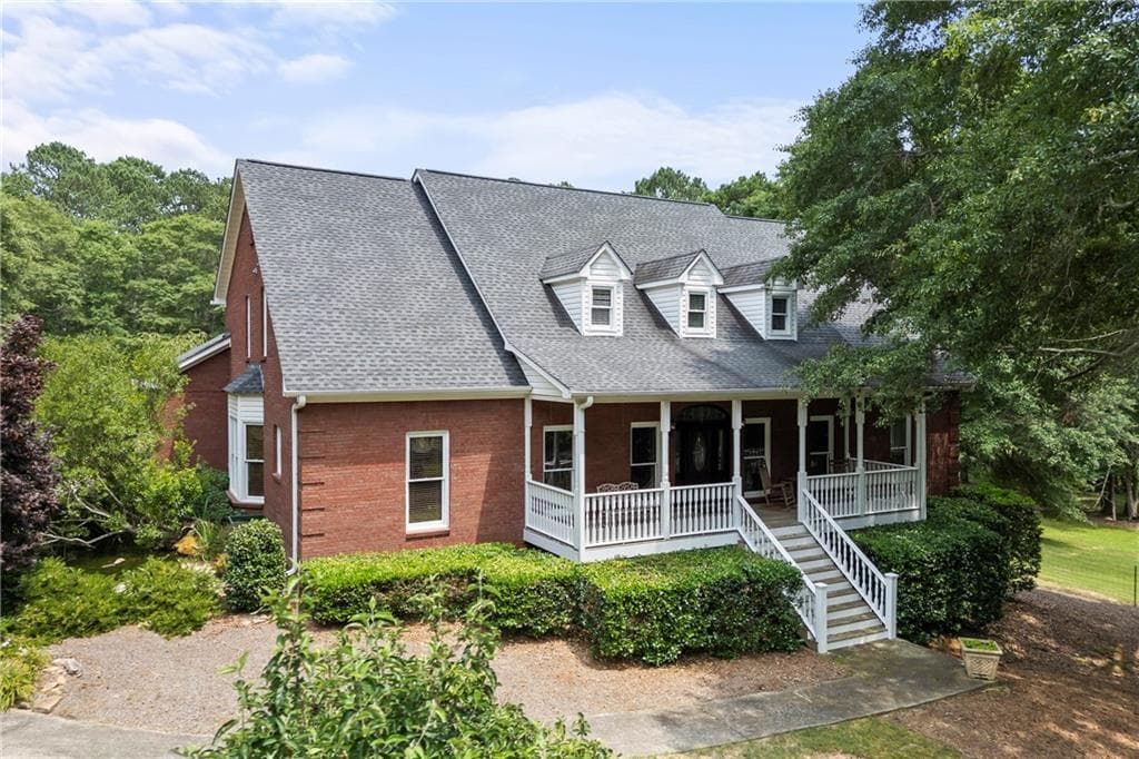 5 bedroom, 4 bathroom, 4,800 sq ft single family residence for sale at 3651 Chandler Haulk Road, Loganville, GA 30052 — photo 3