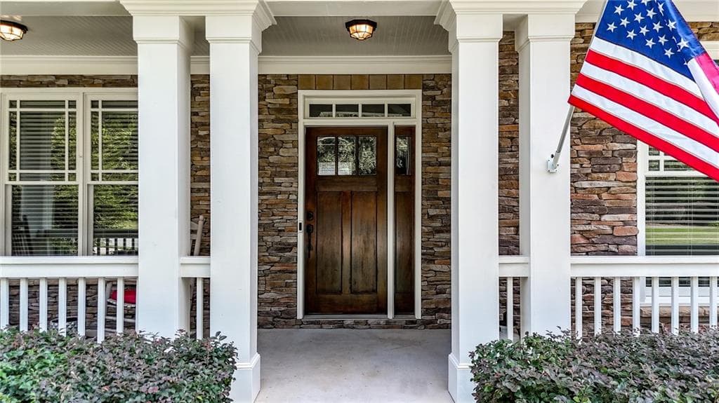 5 bedroom, 4 bathroom, 2,745 sq ft single family residence for sale at 5101 Acworth Enclave Drive, Acworth, GA 30101 — photo 2
