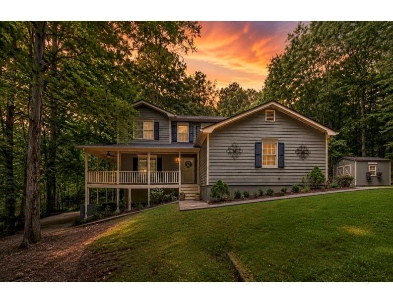 4 bedroom, 4 bathroom, 1,862 sq ft single family residence under contract at 4276 Logans Court, Loganville, GA 30052