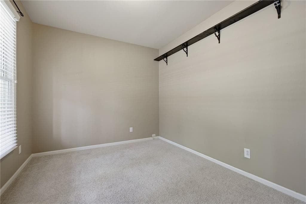 5 bedroom, 4 bathroom, 2,745 sq ft single family residence for sale at 5101 Acworth Enclave Drive, Acworth, GA 30101 — photo 6