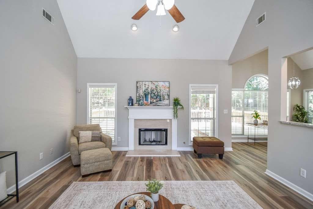 4 bedroom, 2 bathroom, 1,913 sq ft single family residence under contract at 104 Sweetbriar Walk, Stockbridge, GA 30281 — photo 2