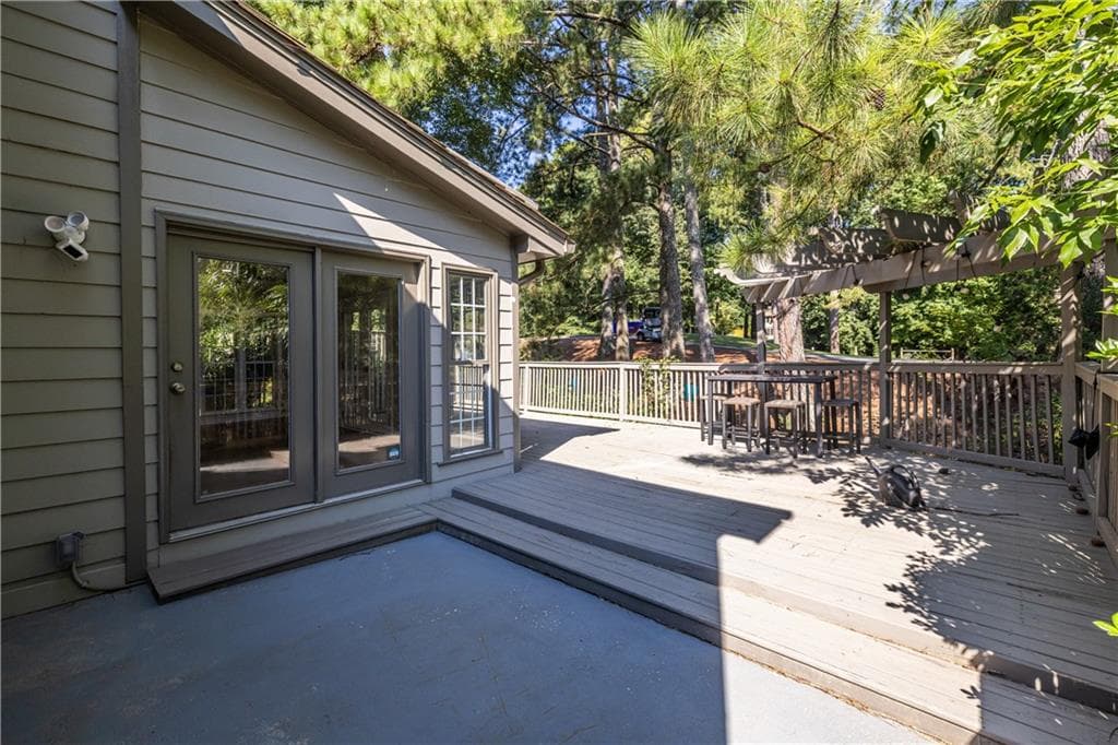 4 bedroom, 3 bathroom, 2,442 sq ft single family residence for rent at 2690 Camden Glen Court, Roswell, GA 30076 for $3,600 a month — photo 8