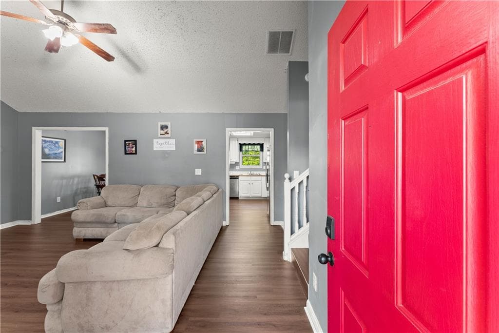4 bedroom, 3 bathroom, 2,098 sq ft single family residence for sale at 174 Wisteria Trail, Mount Airy, GA 30563 — photo 10