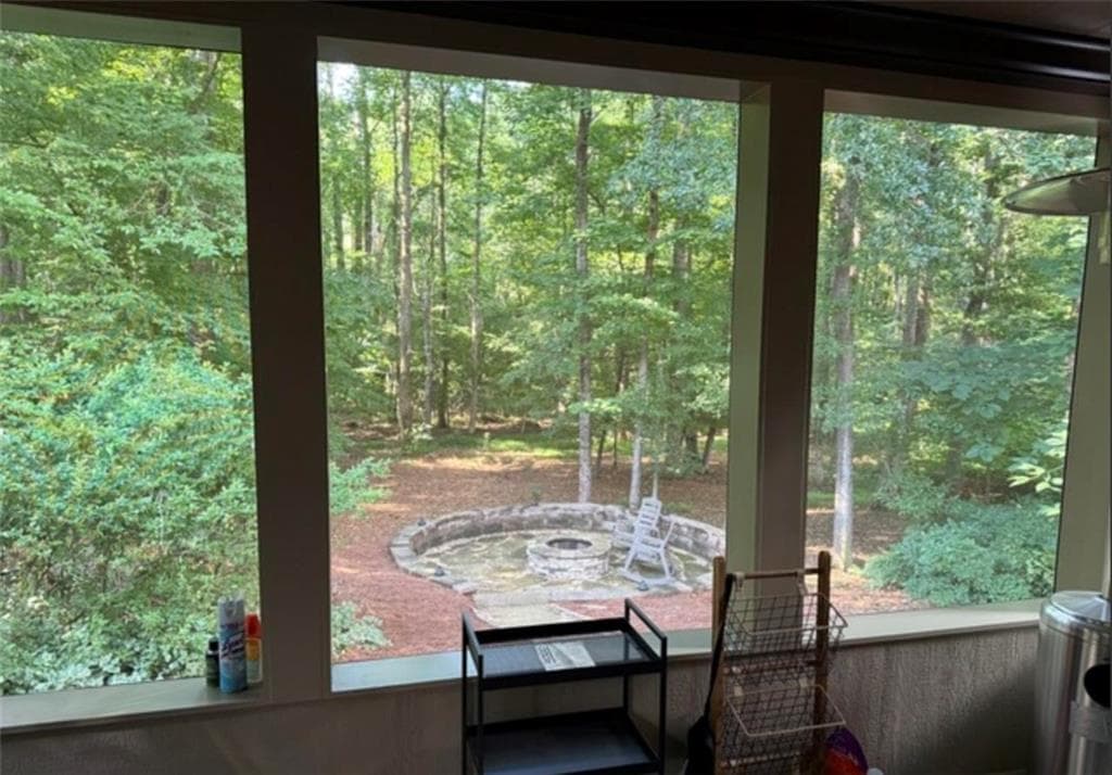 5 bedroom, 5 bathroom, 3,372 sq ft single family residence under contract at 4850 Haydens Walk Drive, Johns Creek, GA 30022 — photo 6