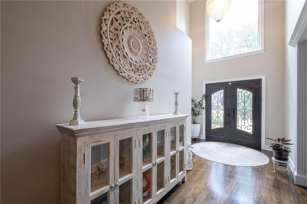 5 bedroom, 5 bathroom, 3,372 sq ft single family residence under contract at 4850 Haydens Walk Drive, Johns Creek, GA 30022 — photo 8
