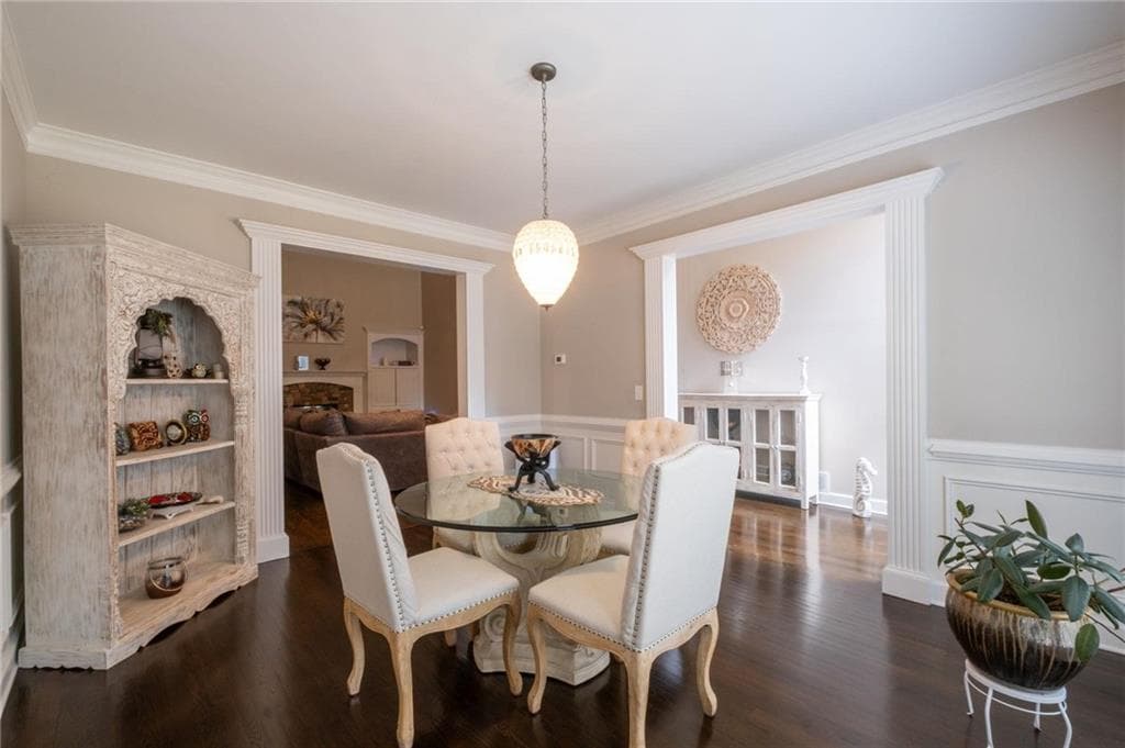 5 bedroom, 5 bathroom, 3,372 sq ft single family residence under contract at 4850 Haydens Walk Drive, Johns Creek, GA 30022 — photo 10