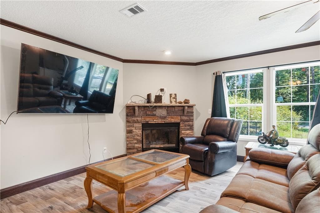 3 bedroom, 3 bathroom, 2,048 sq ft single family residence for sale at 154 Silvers Road, Chatsworth, GA 30705 — photo 5