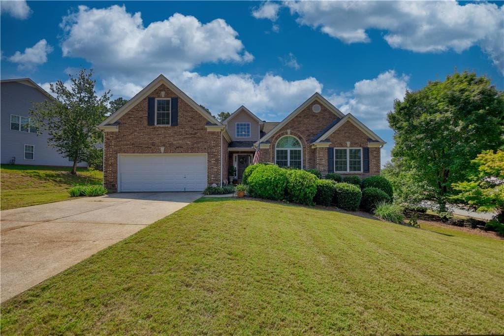 4 bedroom, 2 bathroom, 2,683 sq ft single family residence for sale at 1230 Morgans Run, Monroe, GA 30656 — photo 1 of 59