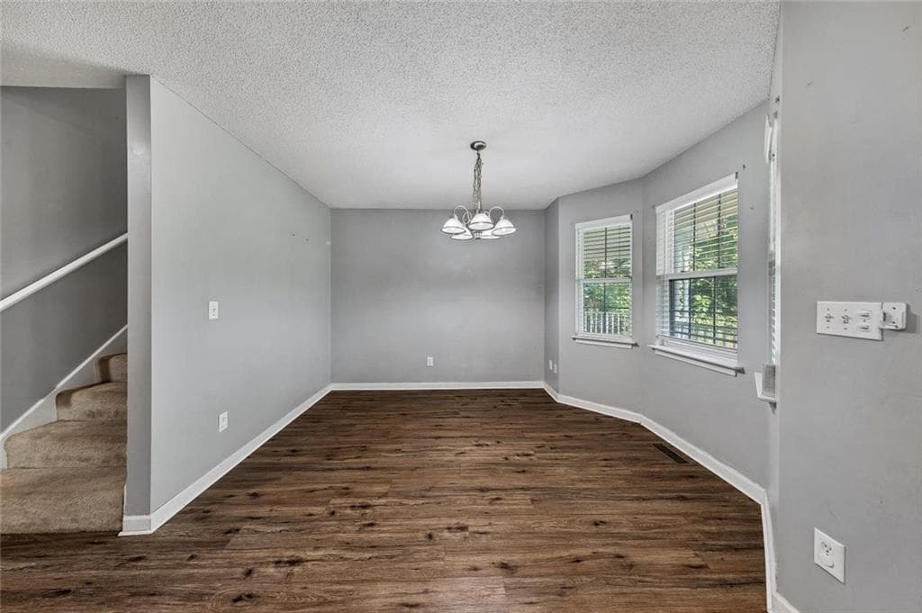 4 bedroom, 4 bathroom, 2,571 sq ft single family residence for sale at 6459 The Kings Way, Douglasville, GA 30135 — photo 3
