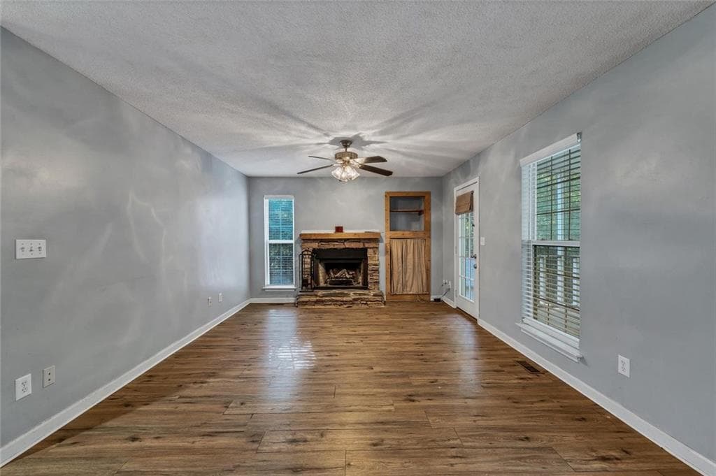 4 bedroom, 4 bathroom, 2,571 sq ft single family residence for sale at 6459 The Kings Way, Douglasville, GA 30135 — photo 5