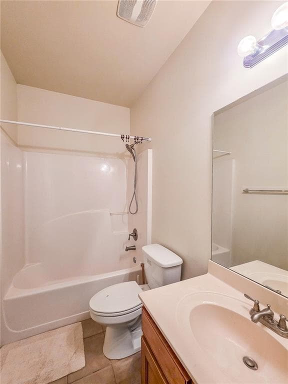 6 bedroom, 4 bathroom, 4,368 sq ft single family residence for sale at 1495 Rocky Shoals Lane, Suwanee, GA 30024 — photo 10