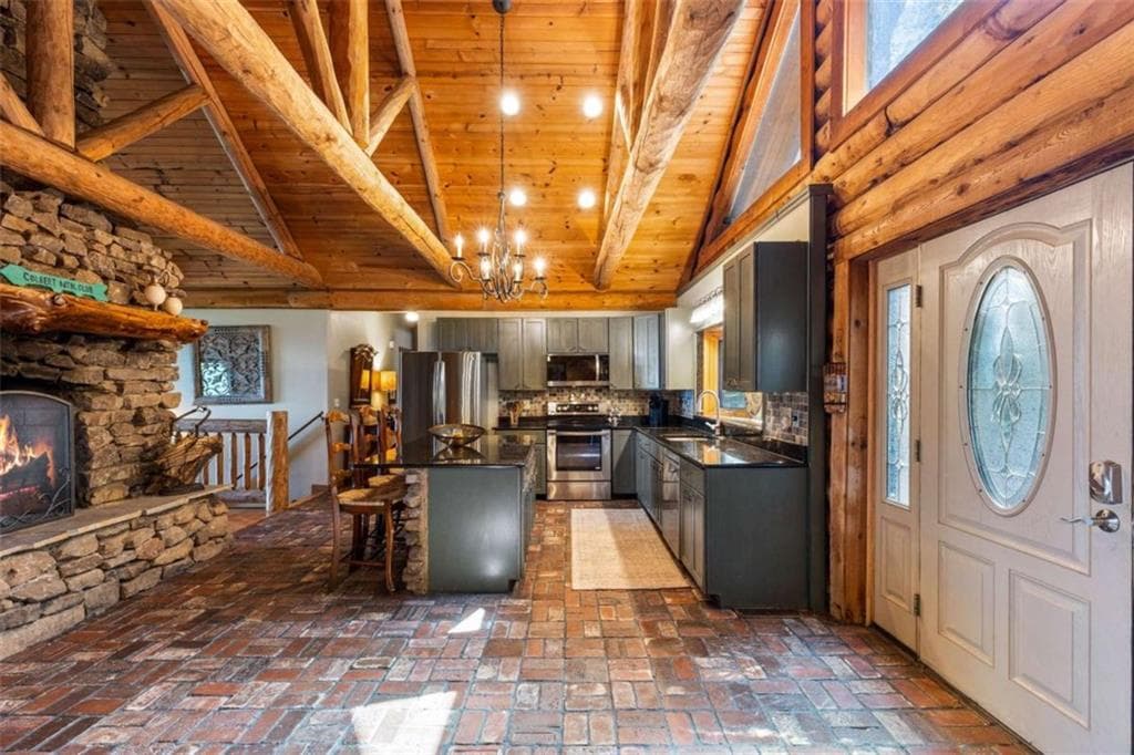 5 bedroom, 4 bathroom, 4,919 sq ft single family residence for sale at 260 Observation Lane, Blue Ridge, GA 30513 — photo 7