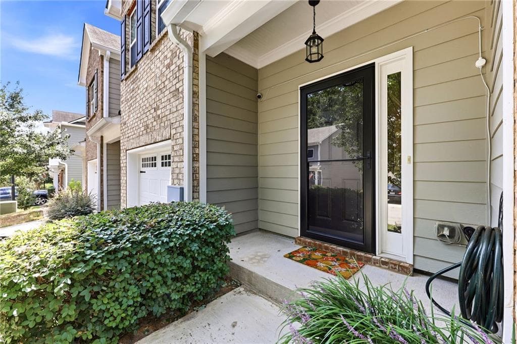 3 bedroom, 3 bathroom, 1,529 sq ft townhouse for sale at 1489 Bluff Valley Circle, Gainesville, GA 30504 — photo 8