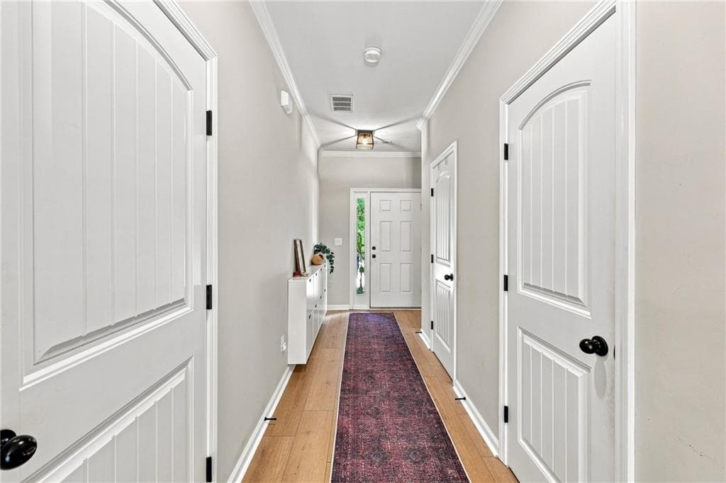 3 bedroom, 3 bathroom, 1,529 sq ft townhouse for sale at 1489 Bluff Valley Circle, Gainesville, GA 30504 — photo 10