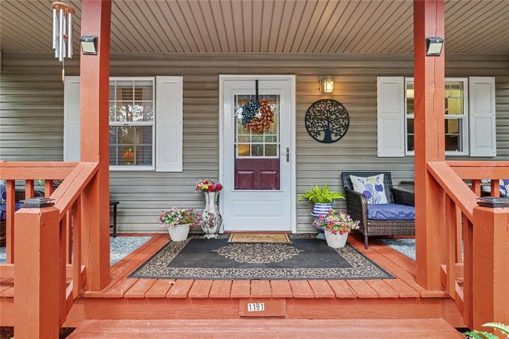 1 bedroom, 1 bathroom, 576 sq ft single family residence under contract at 1191 Old Forge Estates, Hiawassee, GA 30546