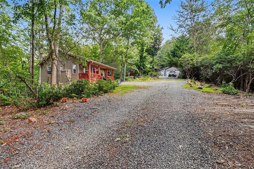 1 bedroom, 1 bathroom, 576 sq ft single family residence under contract at 1191 Old Forge Estates, Hiawassee, GA 30546 — photo 2
