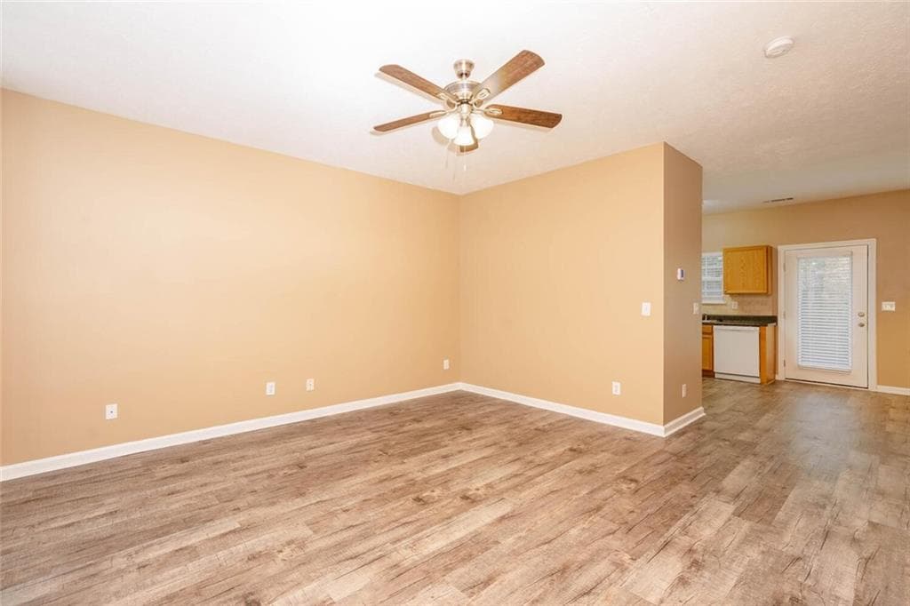 2 bedroom, 2 bathroom, 1,403 sq ft townhouse for rent at 102 Timber Ridge Drive, Cartersville, GA 30121 for $1,600 a month — photo 2