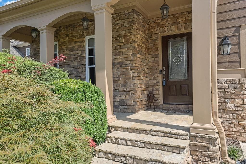 4 bedroom, 4 bathroom, 5,264 sq ft single family residence under contract at 4505 Hedgewood Drive, Cumming, GA 30041 — photo 6