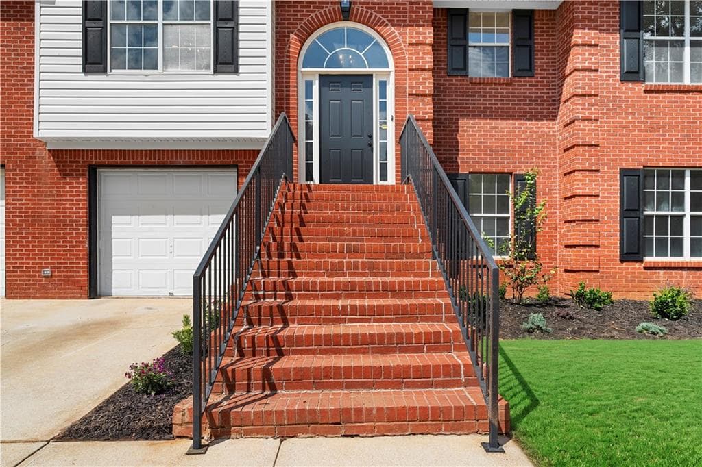 4 bedroom, 3 bathroom, 2,353 sq ft single family residence under contract at 130 Fields Creek Way, Covington, GA 30016 — photo 6