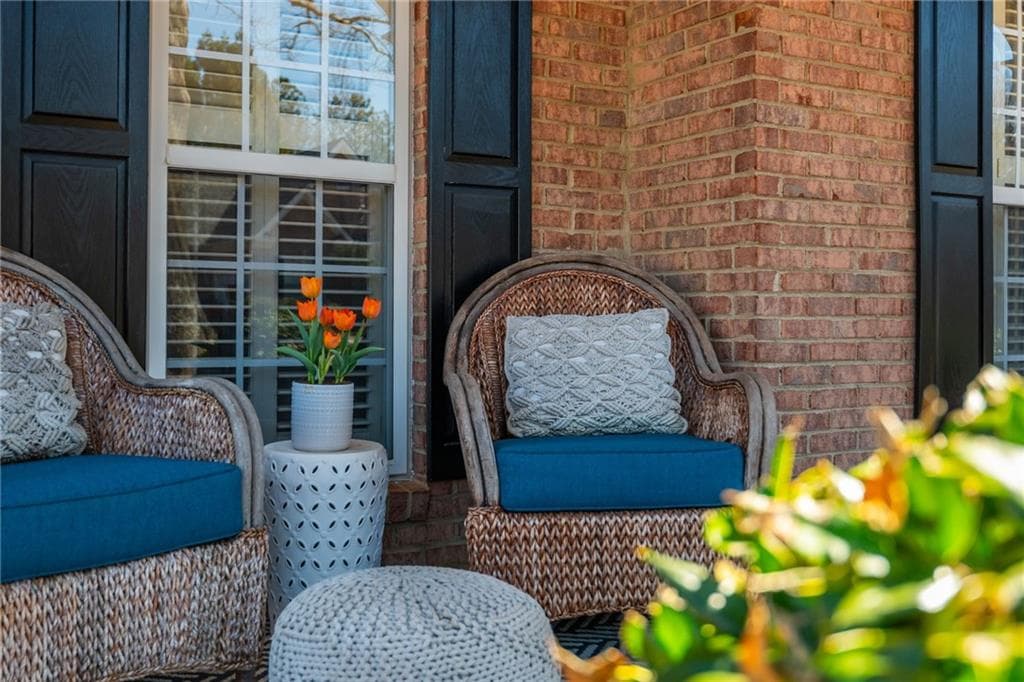 3 bedroom, 2 bathroom, 2,431 sq ft single family residence under contract at 615 Mae Lane, Alpharetta, GA 30004 — photo 3
