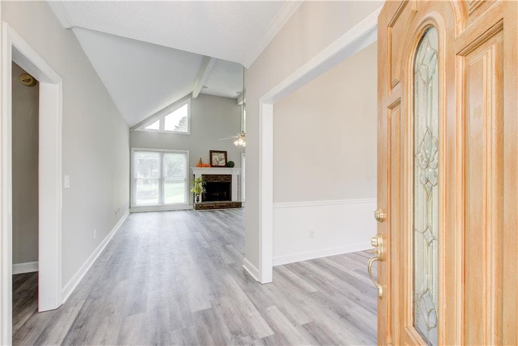 3 bedroom, 2 bathroom, 1,900 sq ft single family residence for sale at 1001 Marie Hill Court, Conyers, GA 30094 — photo 4