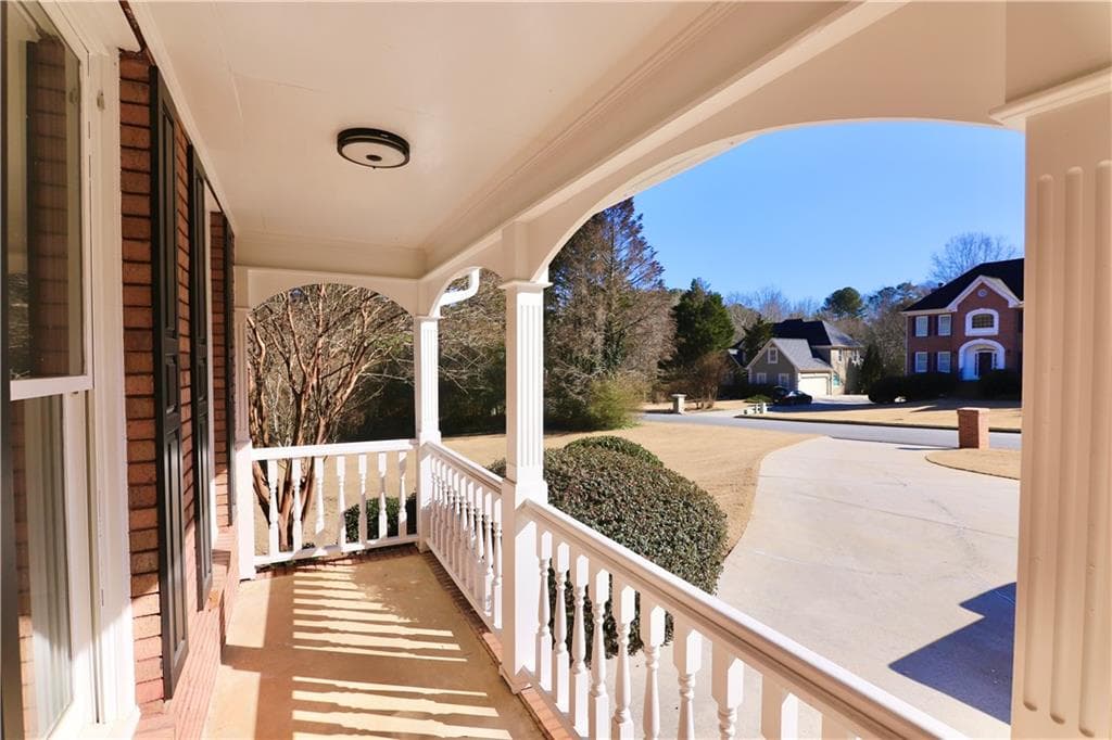 6 bedroom, 5 bathroom, 4,929 sq ft single family residence for sale at 4287 Trotters Way Drive, Snellville, GA 30039 — photo 5
