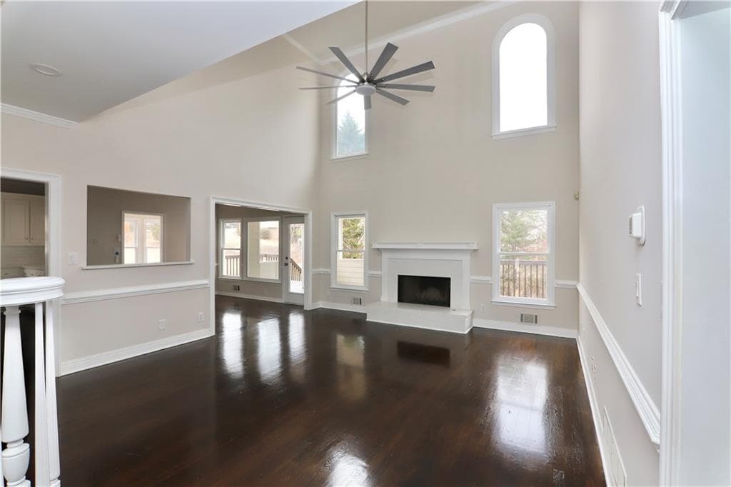 6 bedroom, 5 bathroom, 4,929 sq ft single family residence for sale at 4287 Trotters Way Drive, Snellville, GA 30039 — photo 9