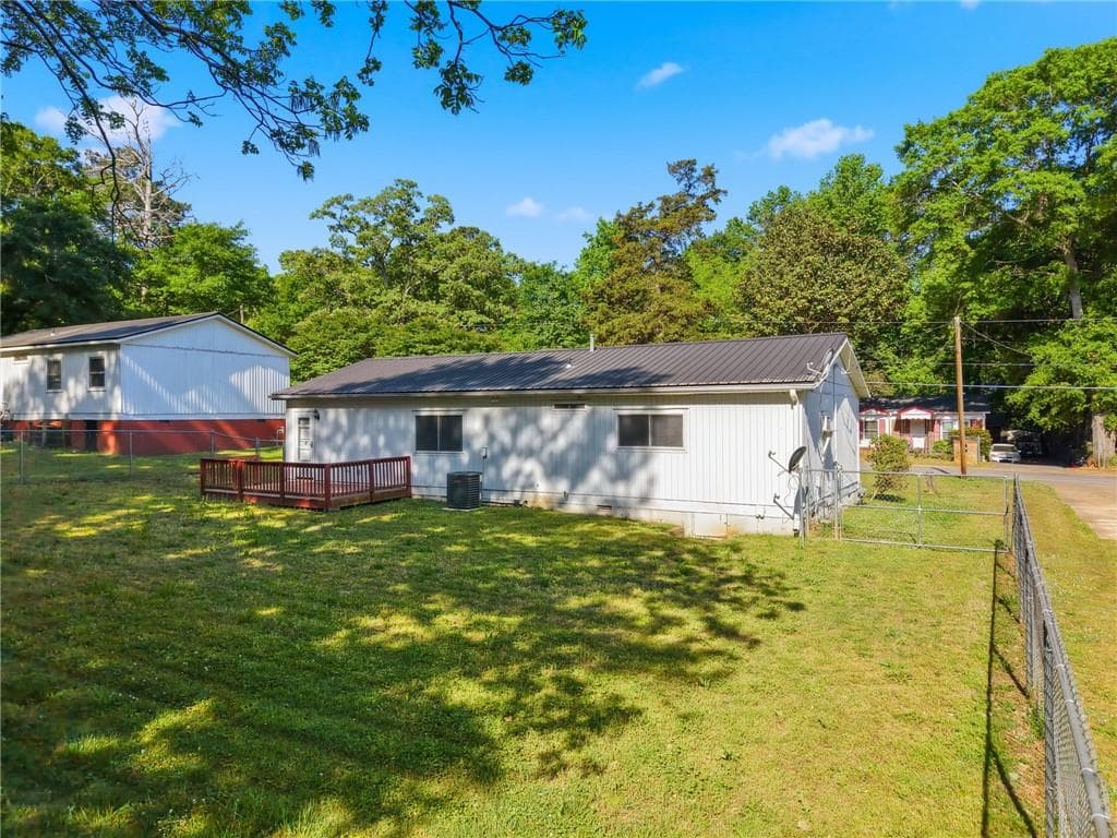 3 bedroom, 1 bathroom, 1,000 sq ft single family residence for sale at 360 Martin Circle, Athens, GA 30601 — photo 8
