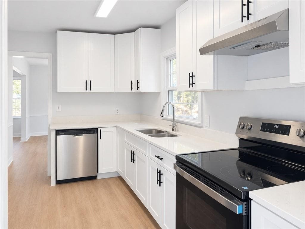 3 bedroom, 2 bathroom, 1,200 sq ft single family residence for sale at 1347 Westmont Road, Atlanta, GA 30311 — photo 10