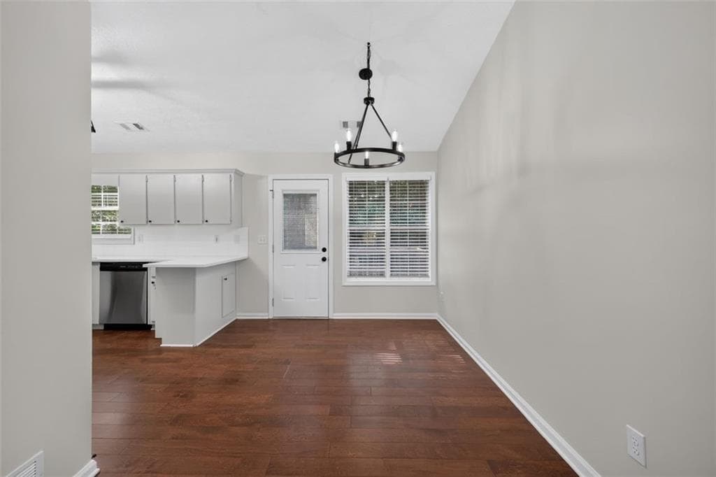 4 bedroom, 3 bathroom, 1,778 sq ft single family residence for sale at 5450 Bushnell Court, Flowery Branch, GA 30542 — photo 6