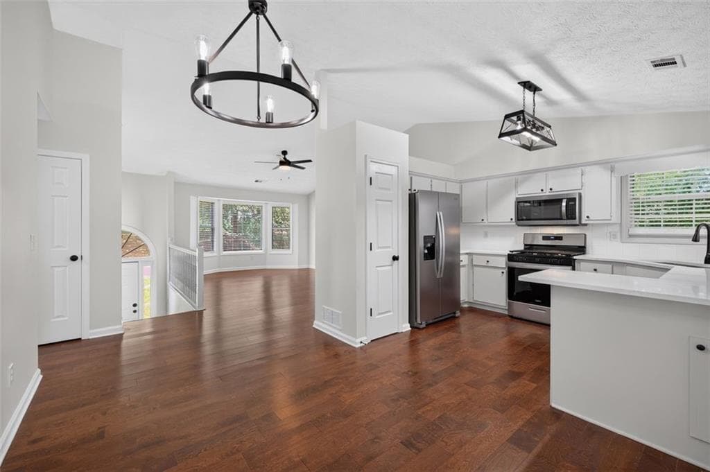 4 bedroom, 3 bathroom, 1,778 sq ft single family residence for sale at 5450 Bushnell Court, Flowery Branch, GA 30542 — photo 7