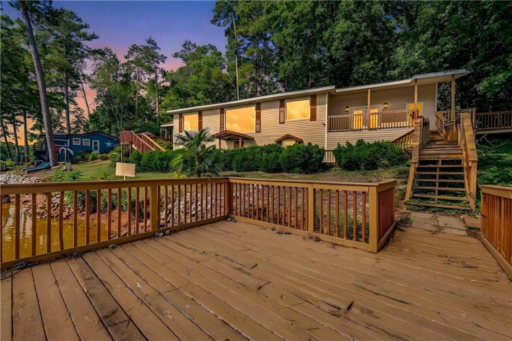 3 bedroom, 2 bathroom, 1,636 sq ft single family residence for sale at 140 E Hamm Road, Jackson, GA 30233
